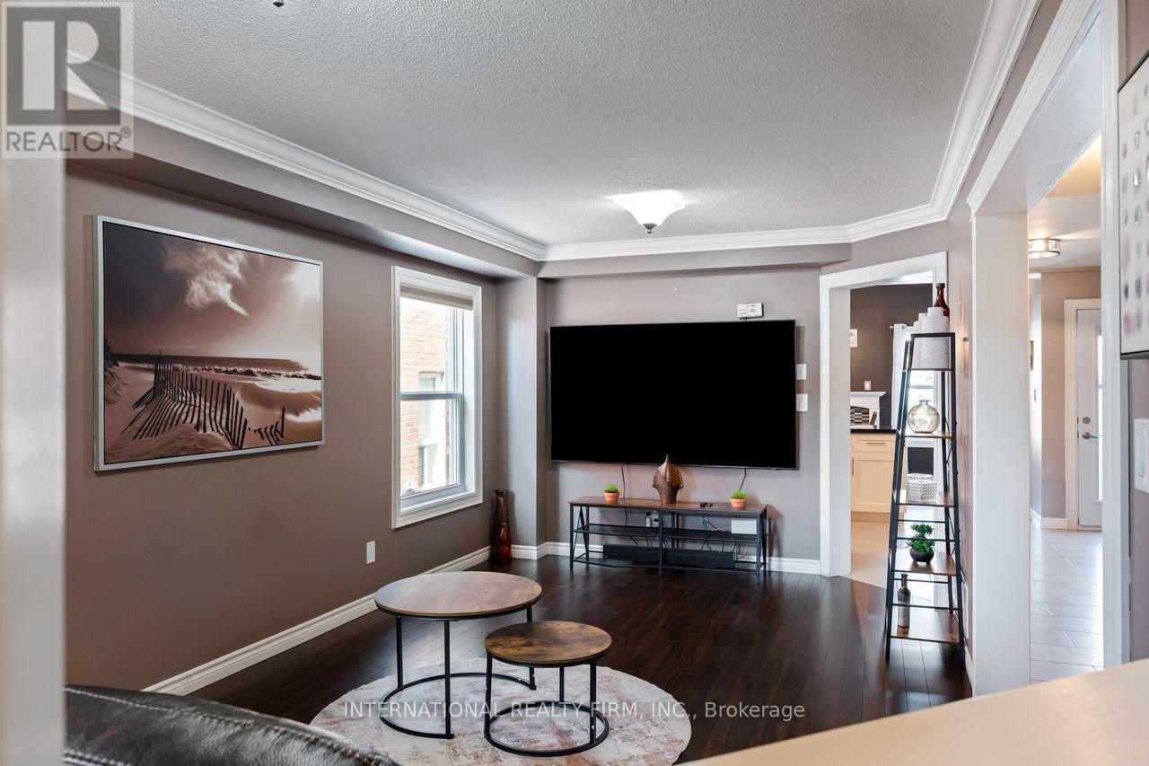 Photo 6 of 440 Jay Crescent, Orangeville ON