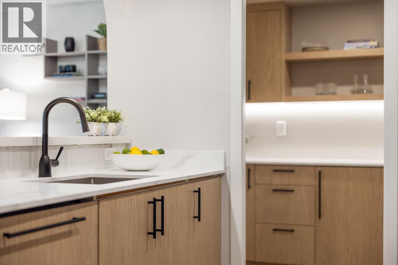 Photo 12 of 407 183 Keefer Place, Vancouver BC