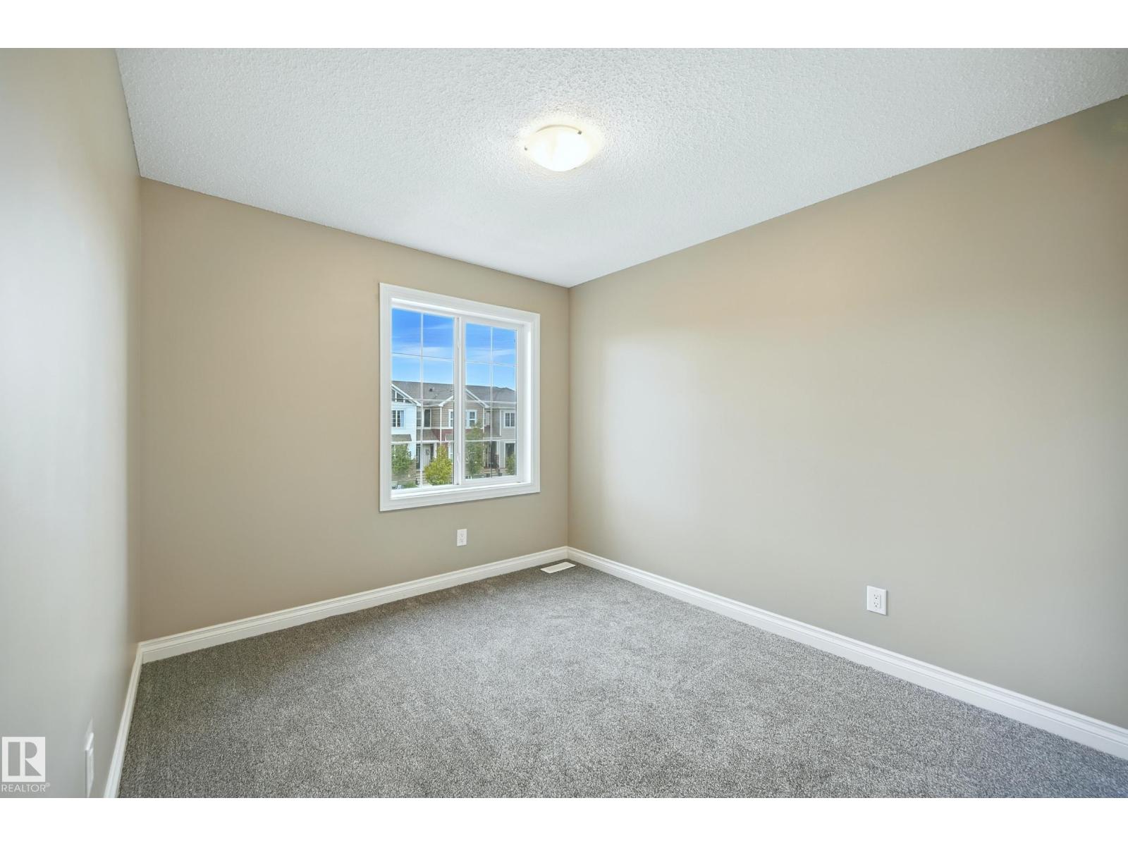 Photo 13 of 8163 Chapelle Wy Sw, Edmonton AB