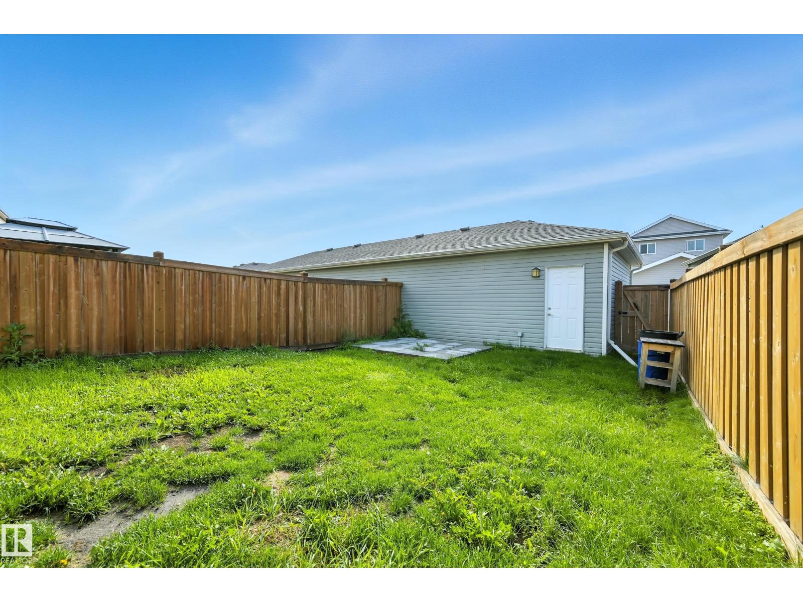 Photo 15 of 8163 Chapelle Wy Sw, Edmonton AB