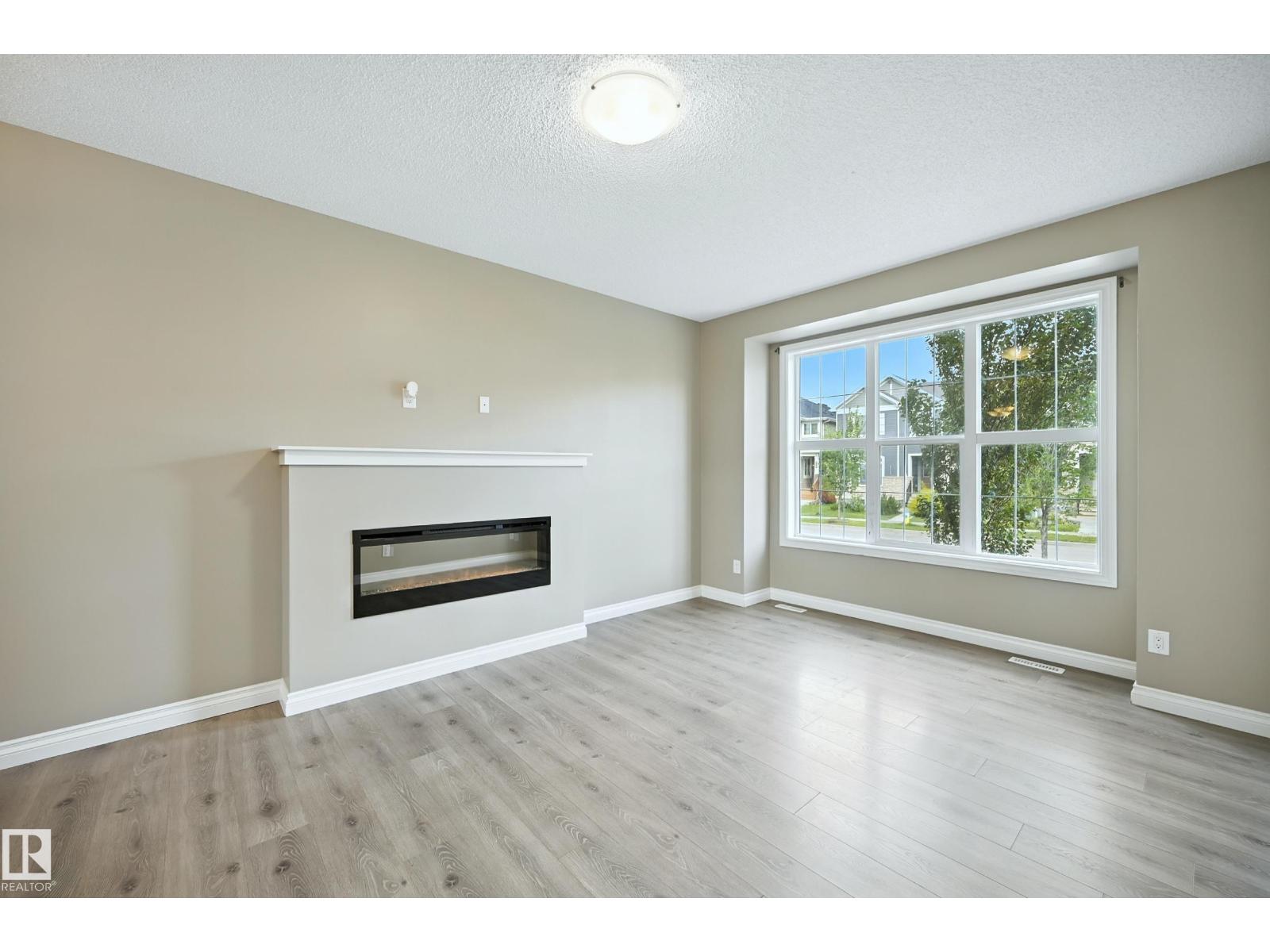 Photo 26 of 8163 Chapelle Wy Sw, Edmonton AB