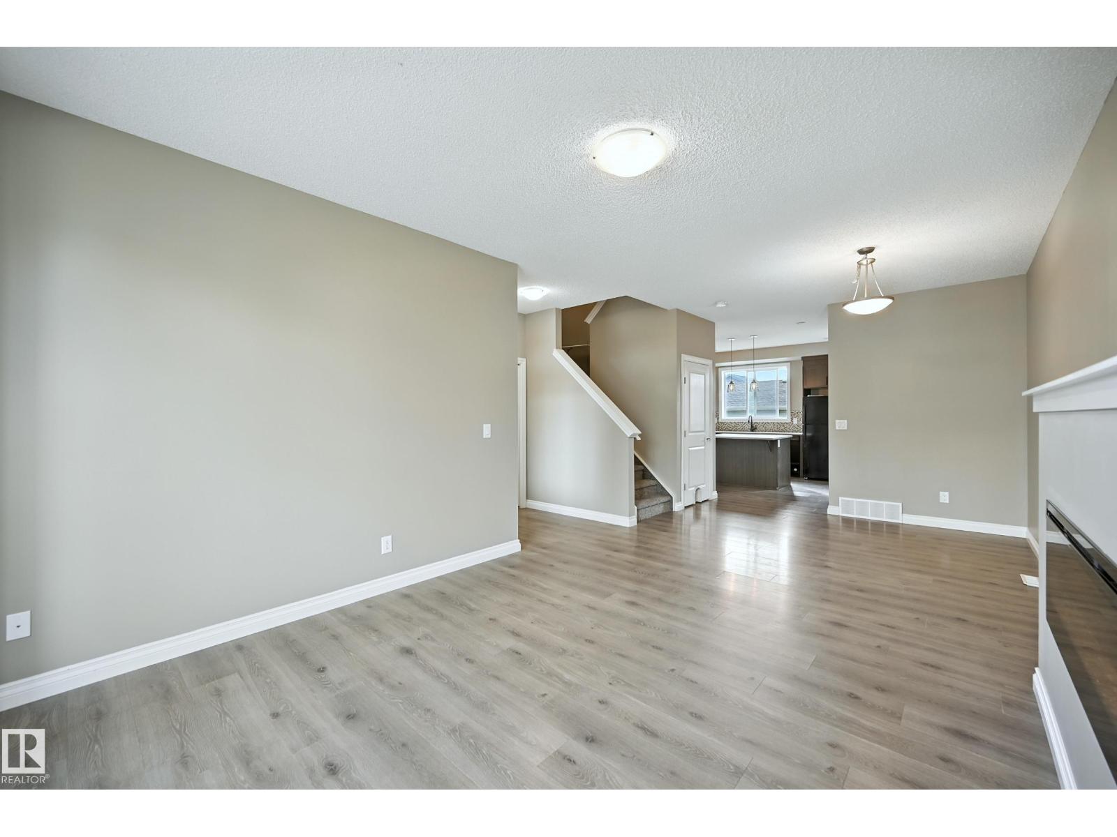 Photo 31 of 8163 Chapelle Wy Sw, Edmonton AB