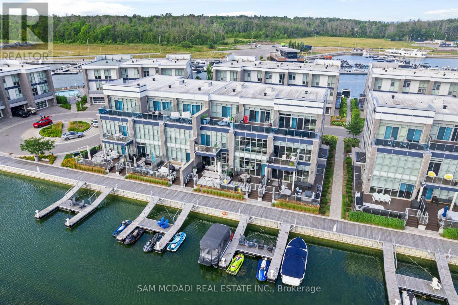 Photo 2 of 3772 Mangusta Court, Innisfil ON