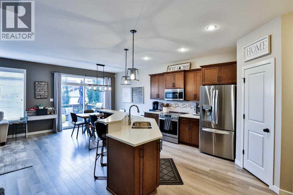 Single Family House for Sale in  Mt Sundance Landing W Sunridge Lethbridge 