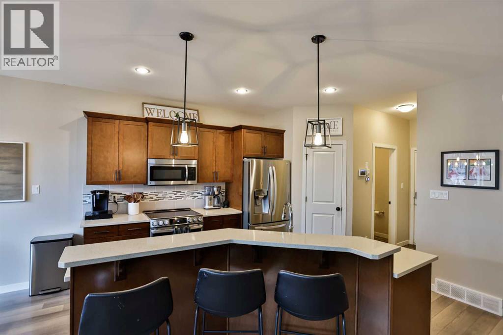 Single Family House for Sale in  Mt Sundance Landing W Sunridge Lethbridge 