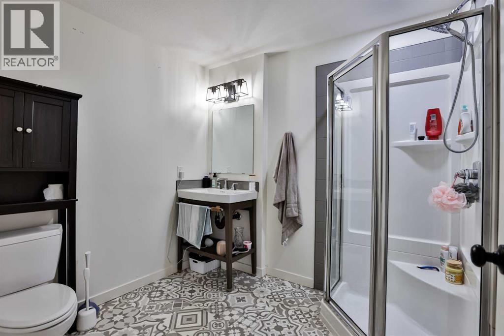 Single Family House for Sale in  Mt Sundance Landing W Sunridge Lethbridge 
