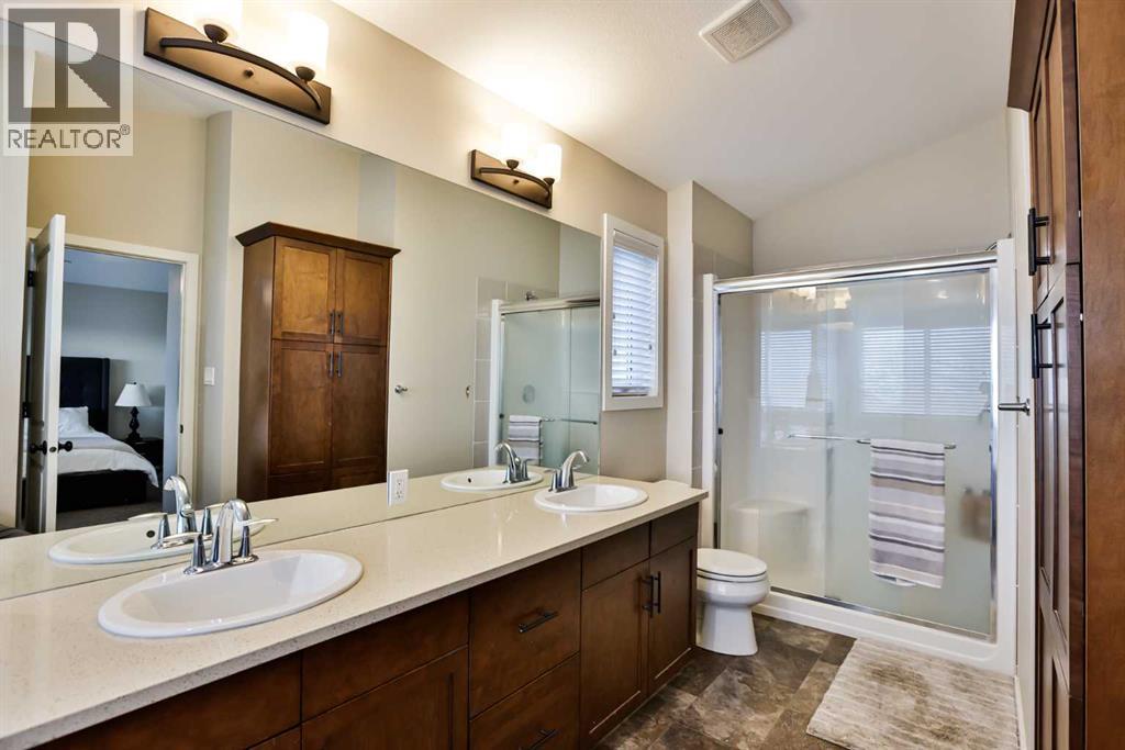 Single Family House for Sale in  Mt Sundance Landing W Sunridge Lethbridge 