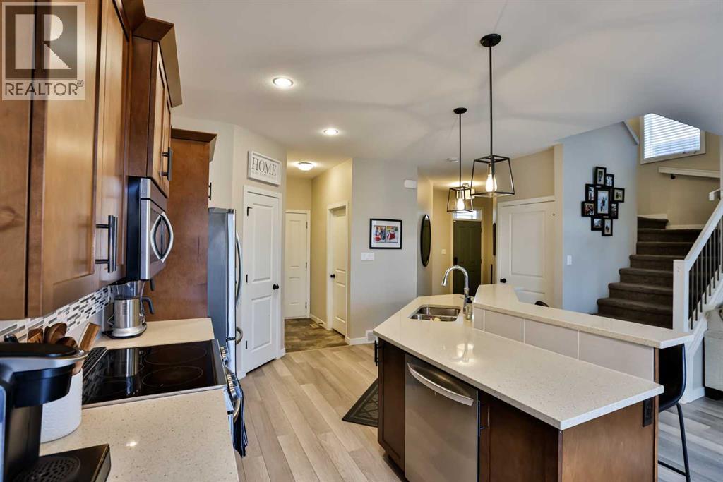 Single Family House for Sale in  Mt Sundance Landing W Sunridge Lethbridge 