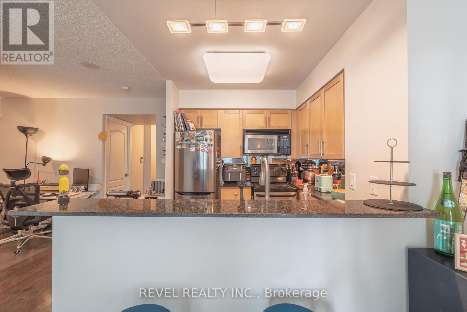 Photo 4 of 801 2121 Lake Shore Blvd W Boulevard W, Toronto ON