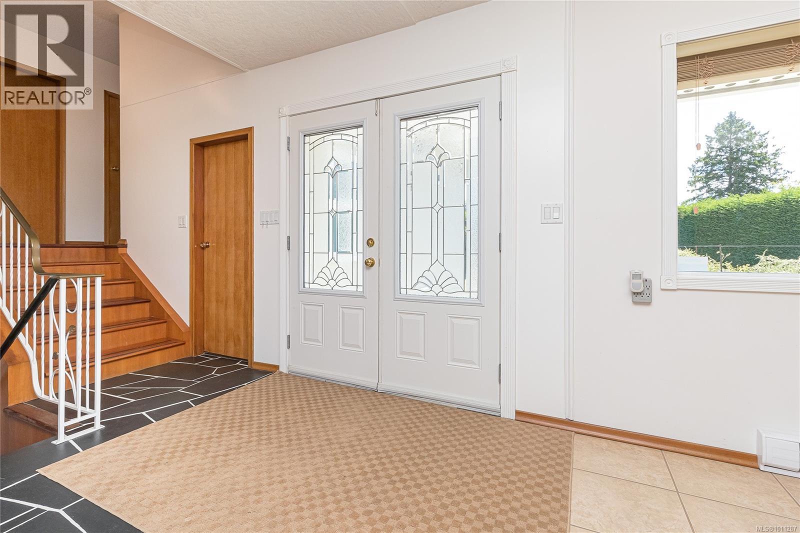 Photo 50 of 2560 Dorset Rd, Oak Bay BC