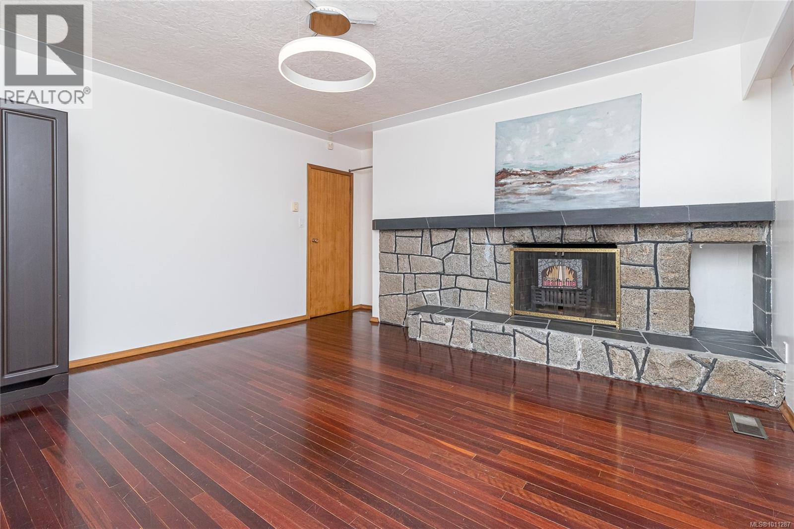 Photo 30 of 2560 Dorset Rd, Oak Bay BC