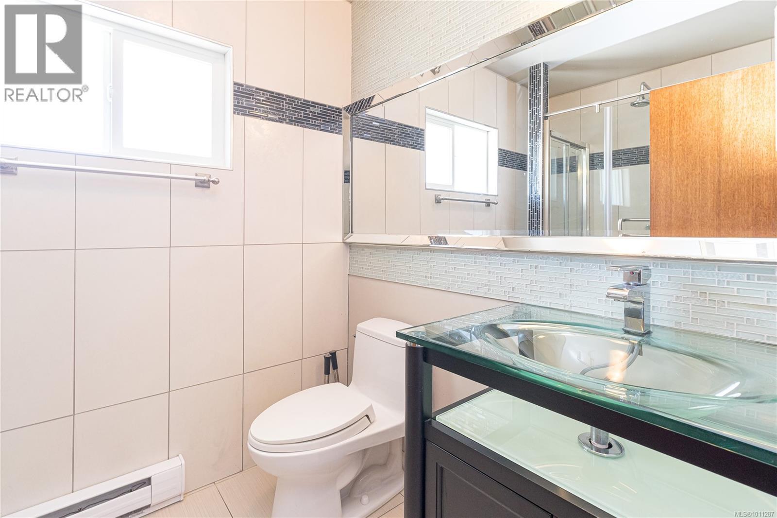 Photo 68 of 2560 Dorset Rd, Oak Bay BC