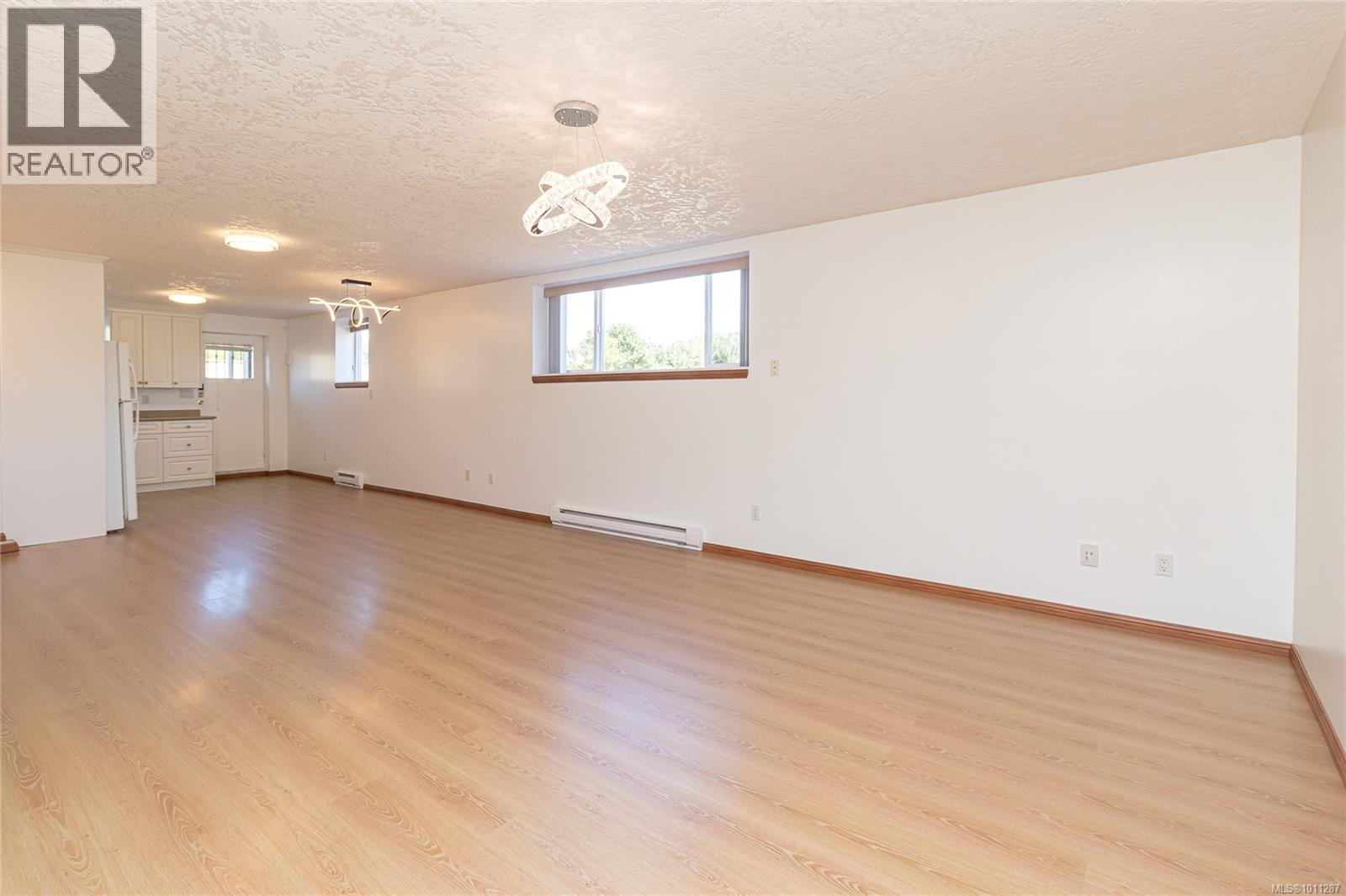 Photo 39 of 2560 Dorset Rd, Oak Bay BC