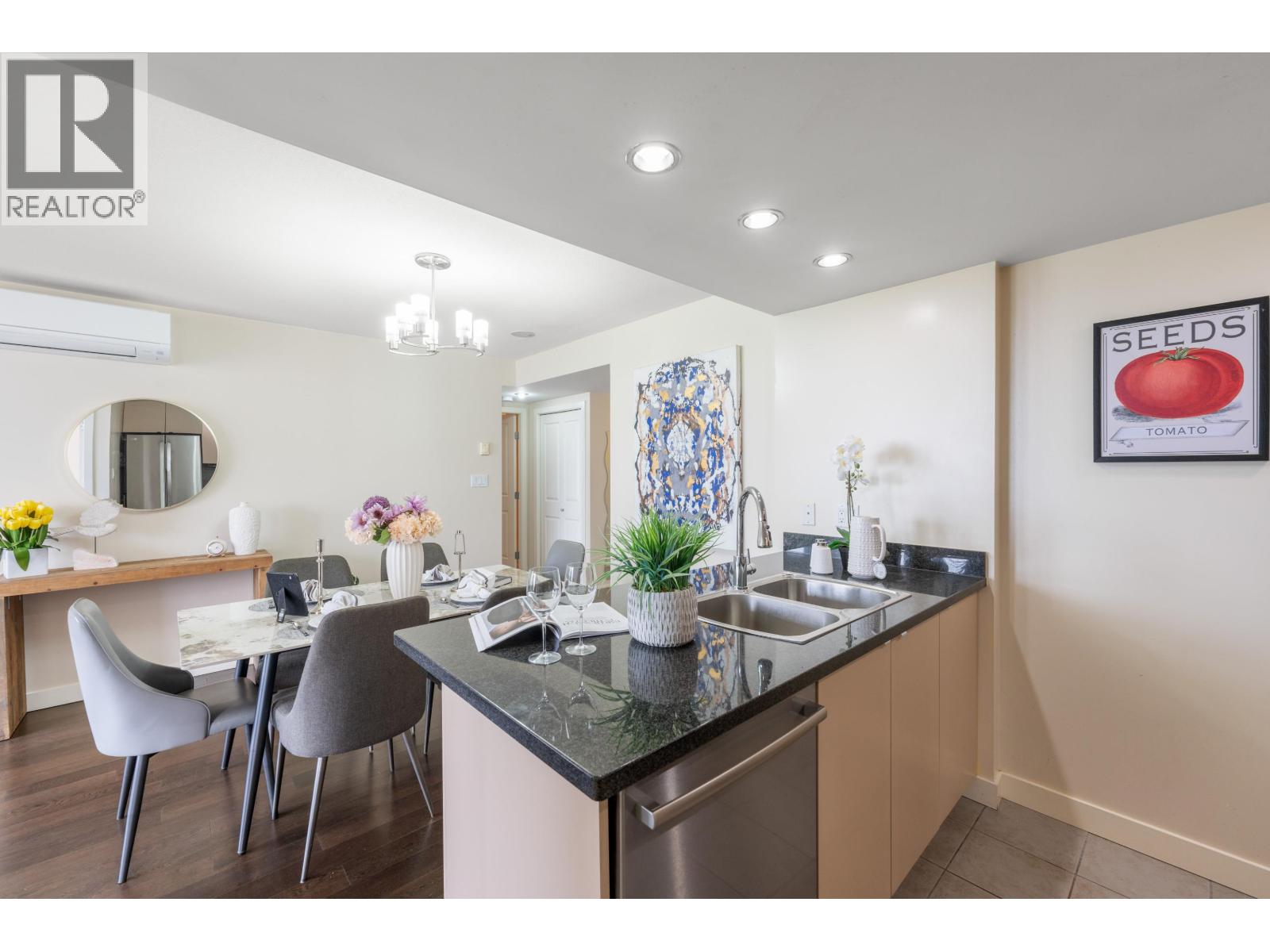 Photo 13 of 1501 9133 Hemlock Drive, Richmond BC