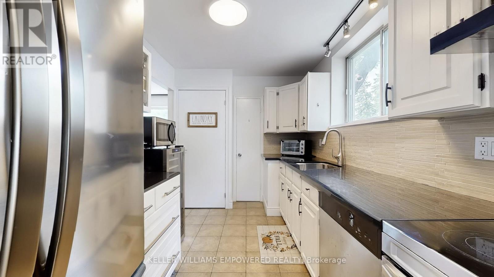 Photo 28 of 30 Paperbirch Drive, Toronto ON