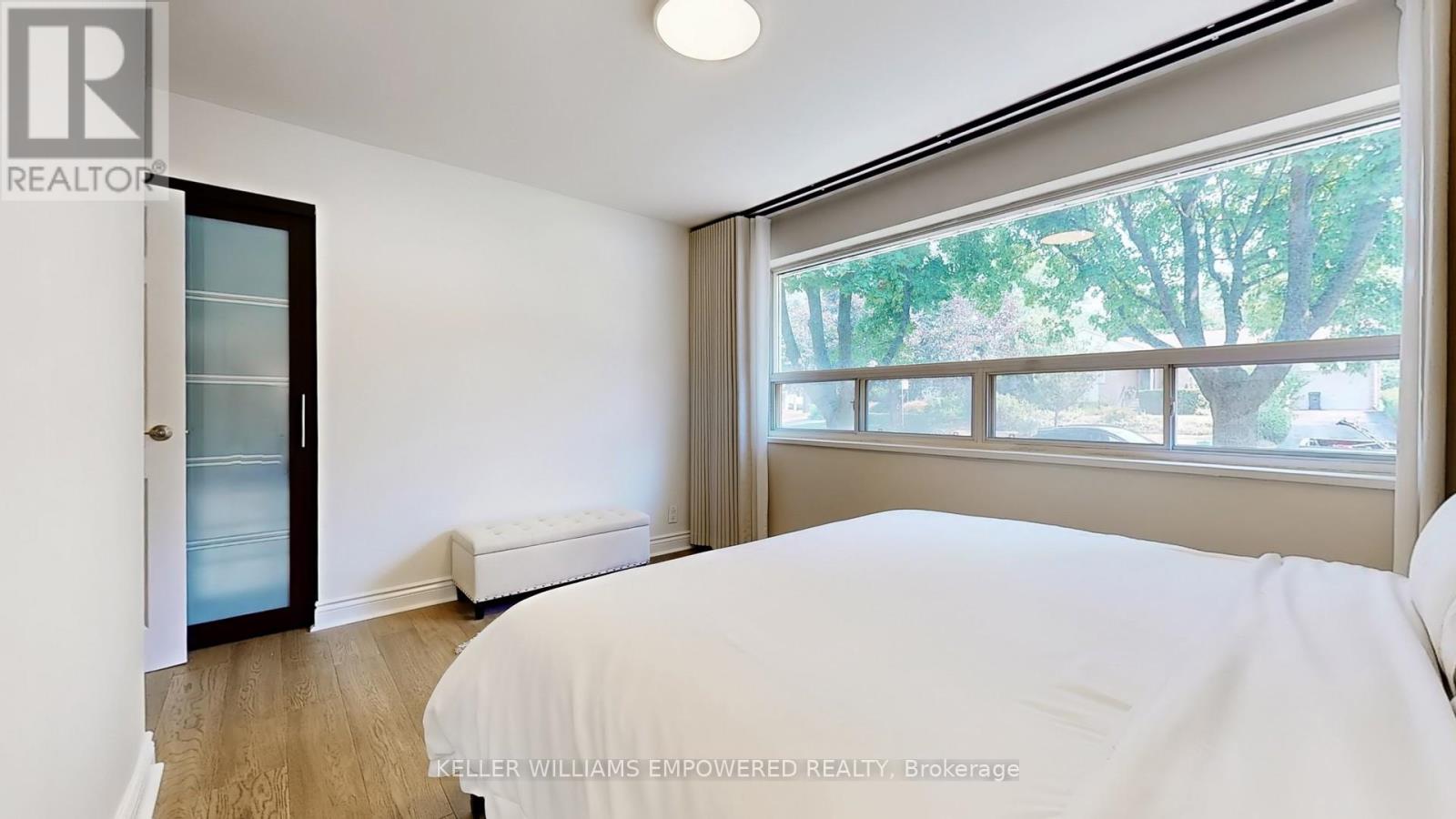 Photo 31 of 30 Paperbirch Drive, Toronto ON