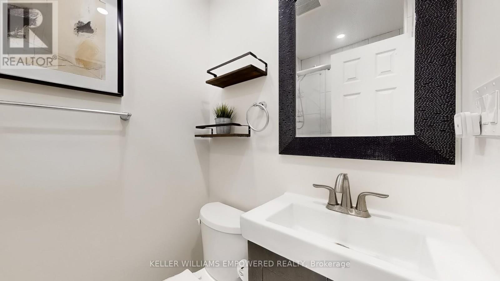 Photo 44 of 30 Paperbirch Drive, Toronto ON