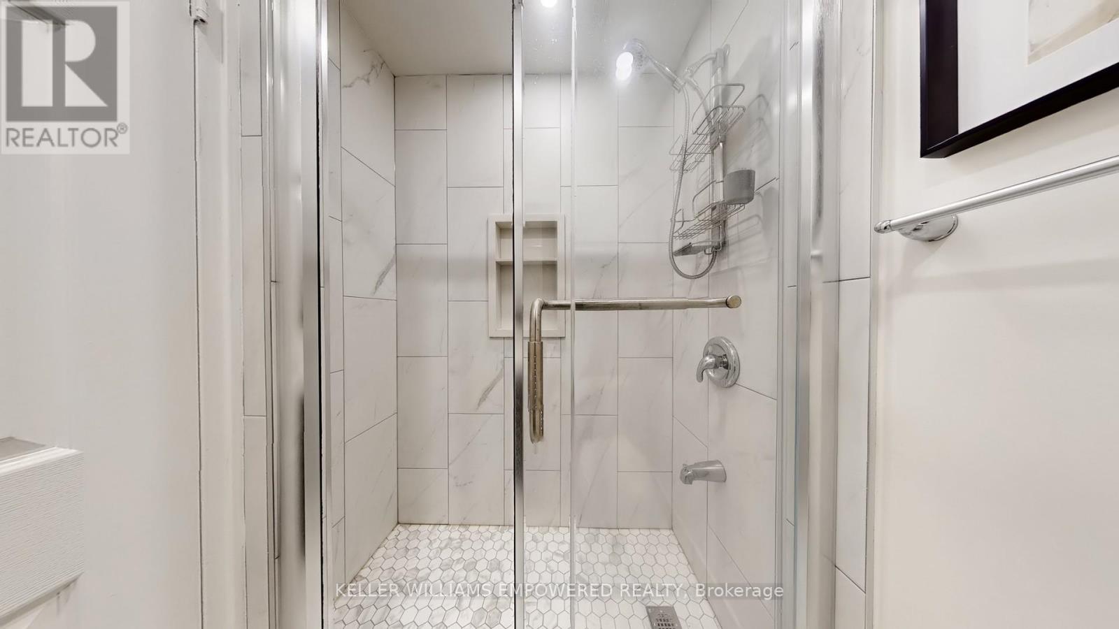 Photo 24 of 30 Paperbirch Drive, Toronto ON