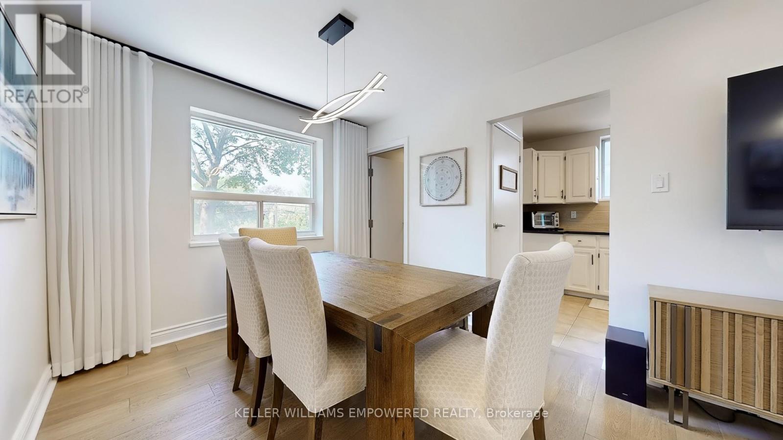 Photo 36 of 30 Paperbirch Drive, Toronto ON