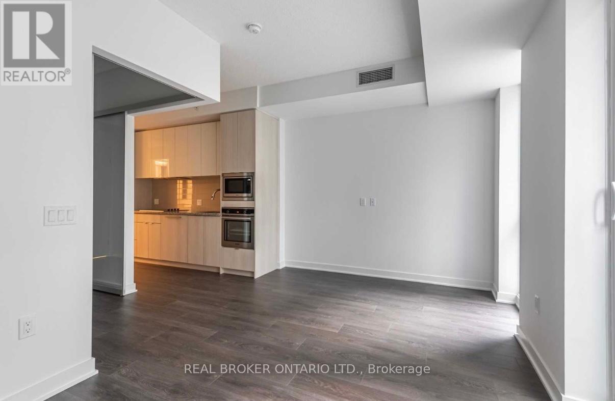 Photo 6 of 505 115 Blue Jays Way, Toronto ON