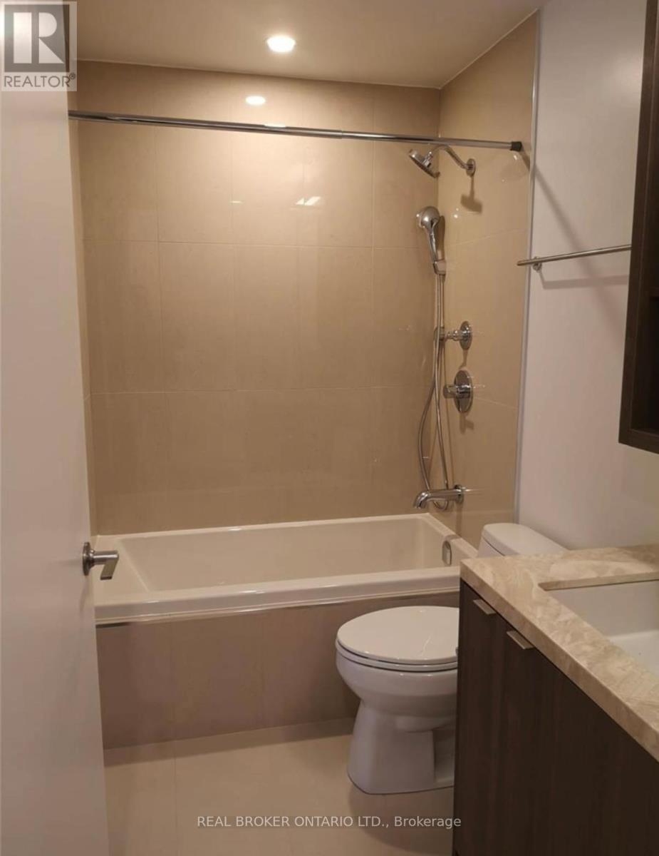Photo 7 of 505 115 Blue Jays Way, Toronto ON