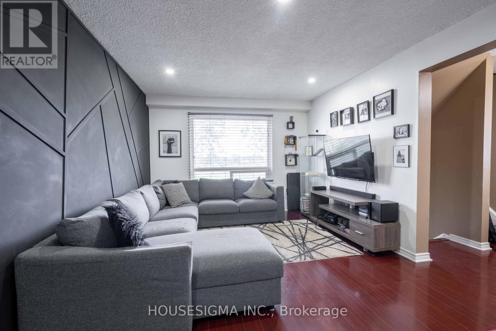 Photo 16 of 82 321 Blackthorn Street, Oshawa ON