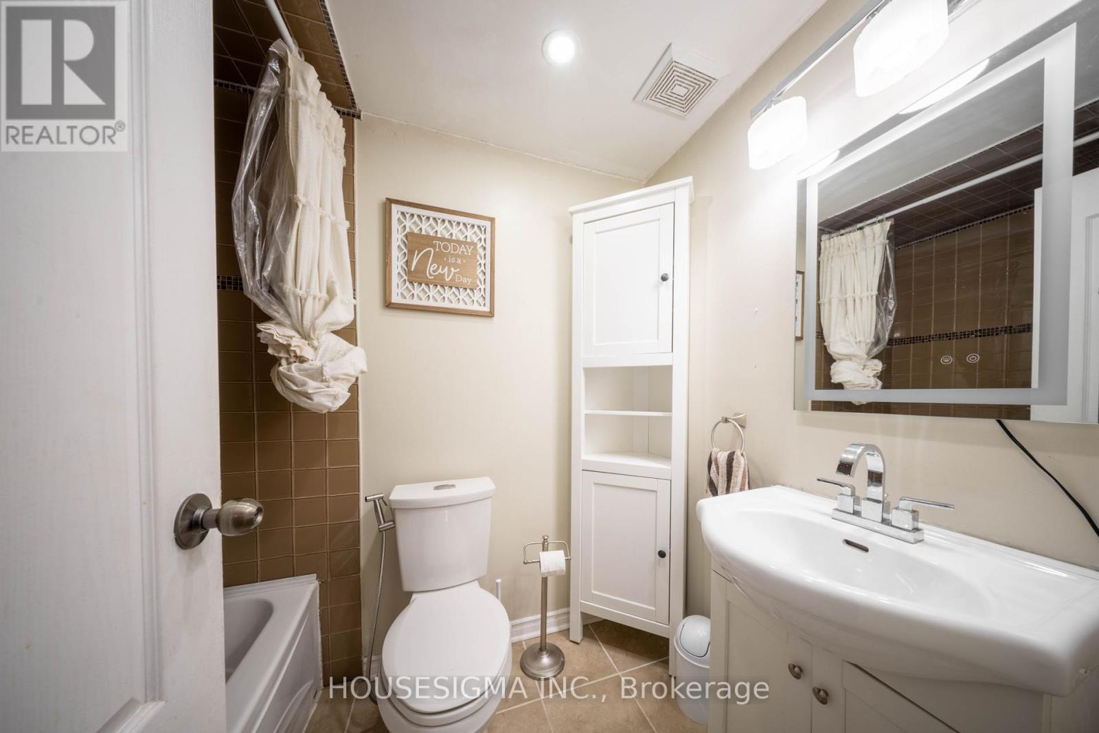 Photo 23 of 82 321 Blackthorn Street, Oshawa ON