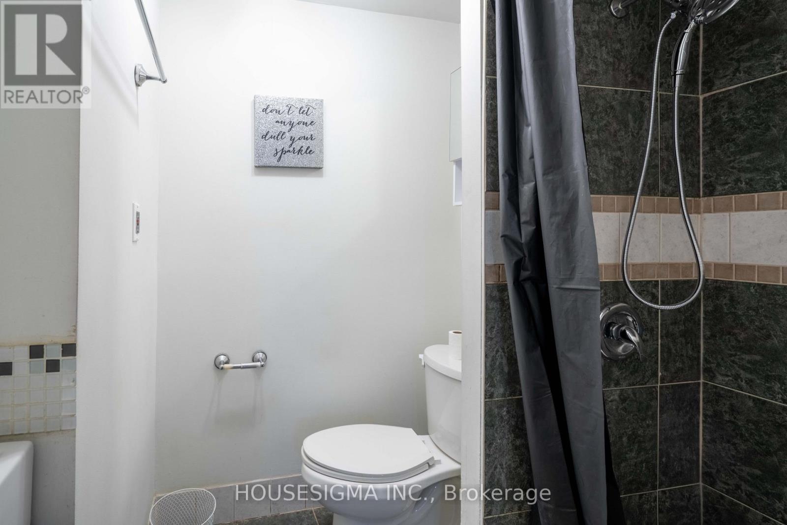 Photo 32 of 82 321 Blackthorn Street, Oshawa ON