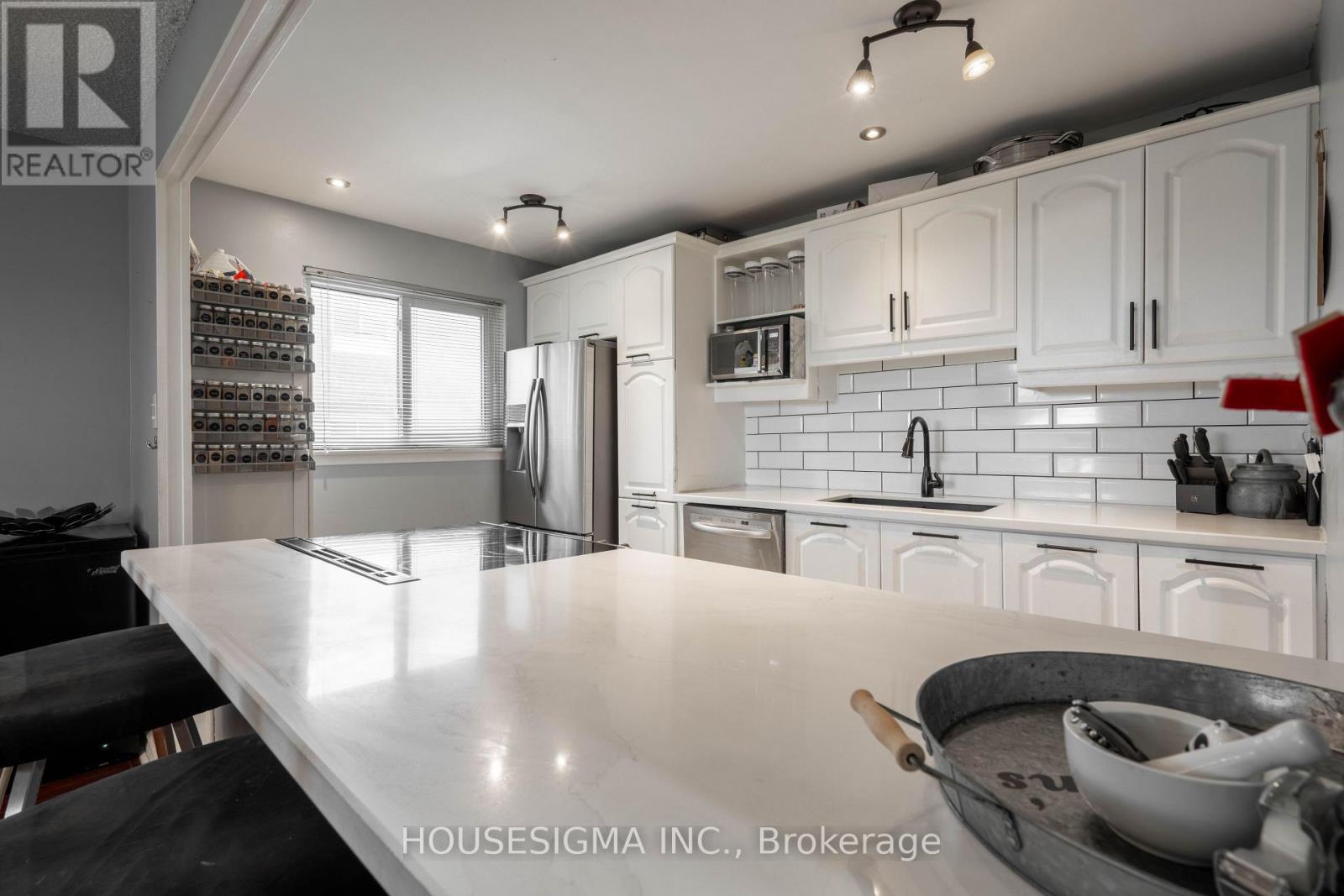 Photo 6 of 82 321 Blackthorn Street, Oshawa ON