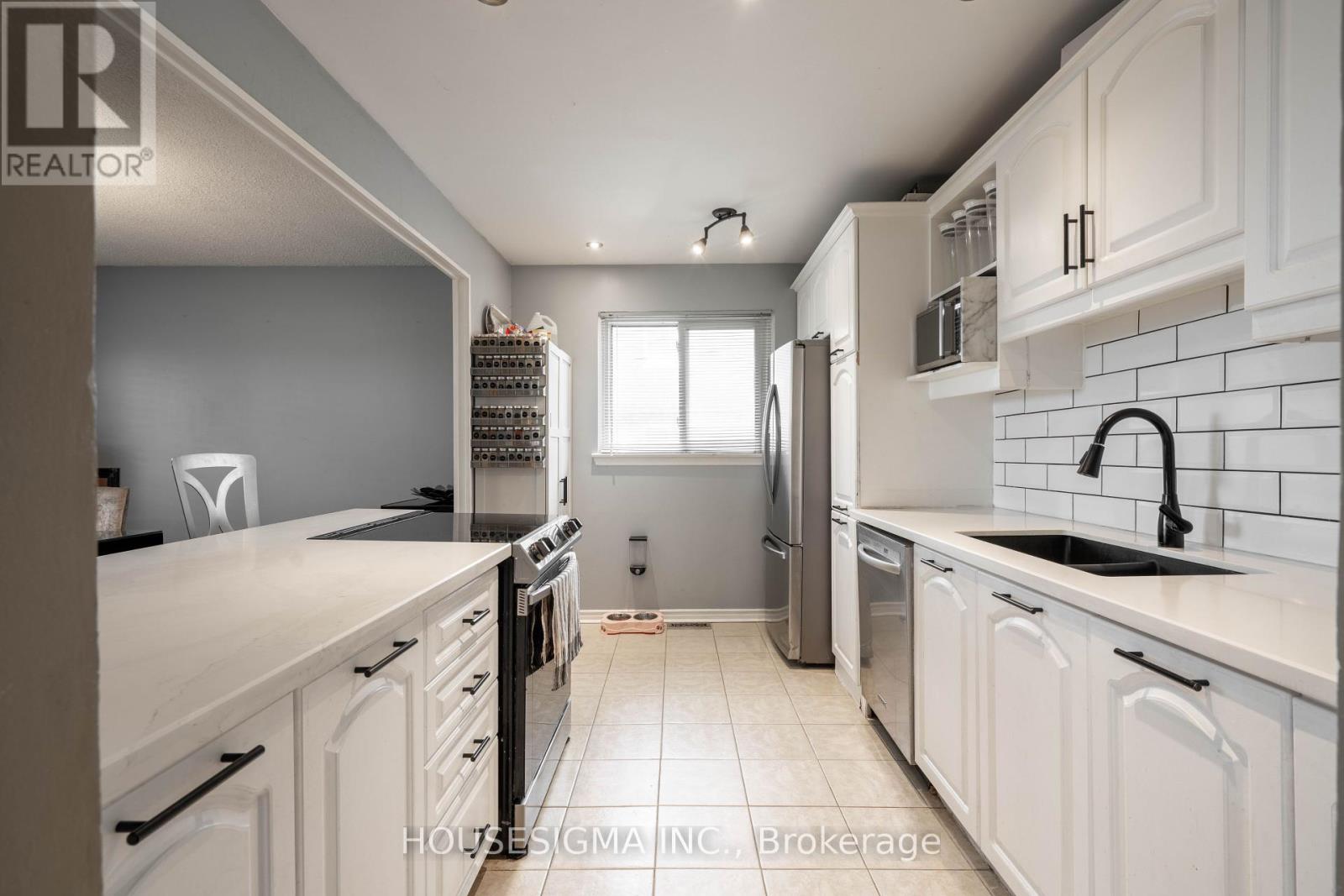 Photo 7 of 82 321 Blackthorn Street, Oshawa ON