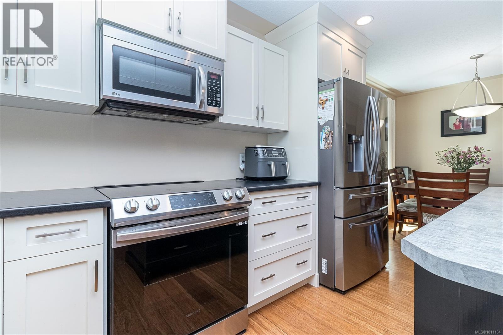Photo 34 of 9611 Askew Creek Dr, Chemainus BC
