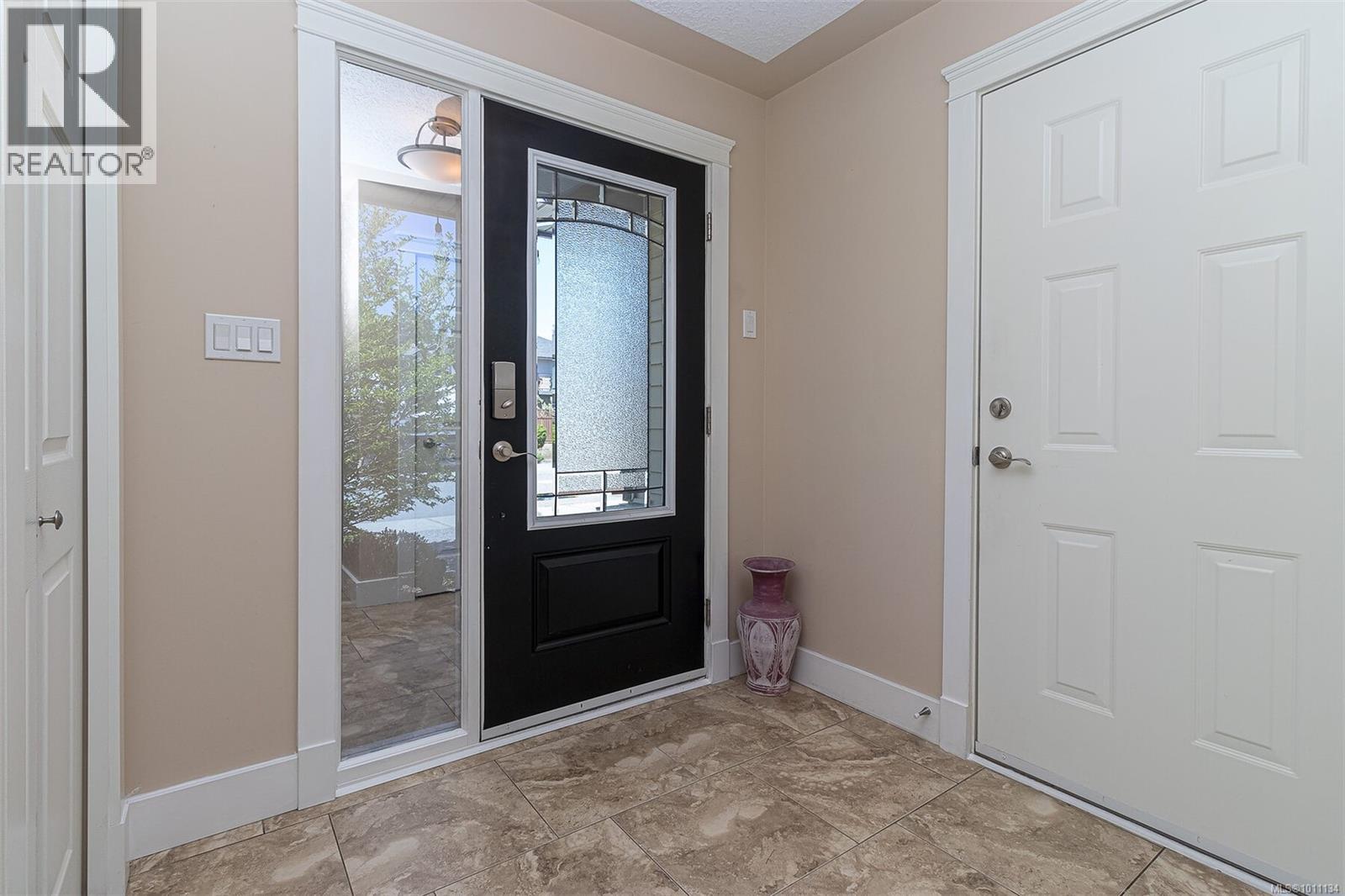 Photo 5 of 9611 Askew Creek Dr, Chemainus BC