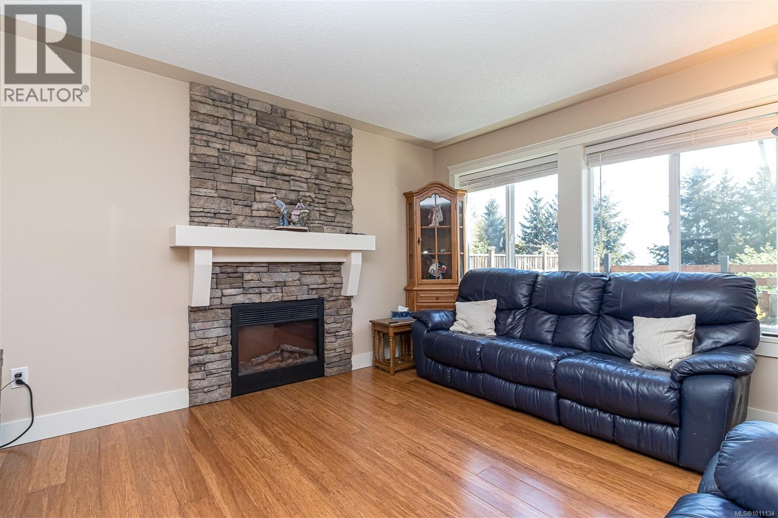 Photo 8 of 9611 Askew Creek Dr, Chemainus BC