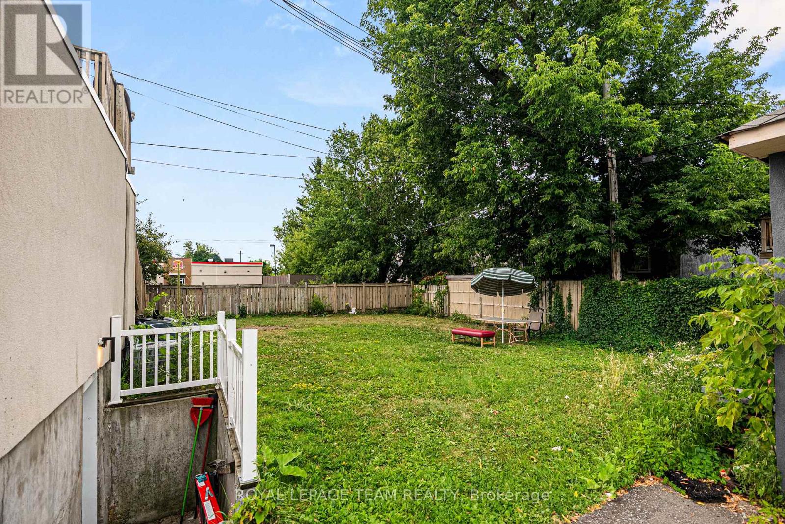 Photo 14 of 244 250 256 258 Hannah Street, Ottawa ON