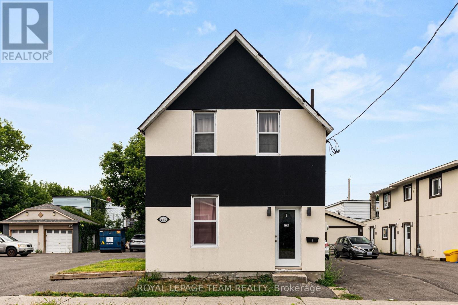 Photo 17 of 244 250 256 258 Hannah Street, Ottawa ON