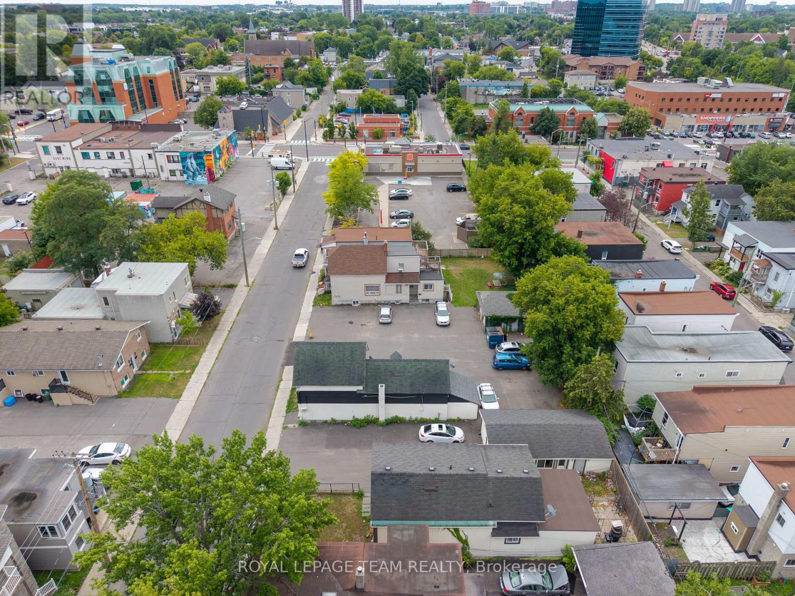 Photo 24 of 244 250 256 258 Hannah Street, Ottawa ON