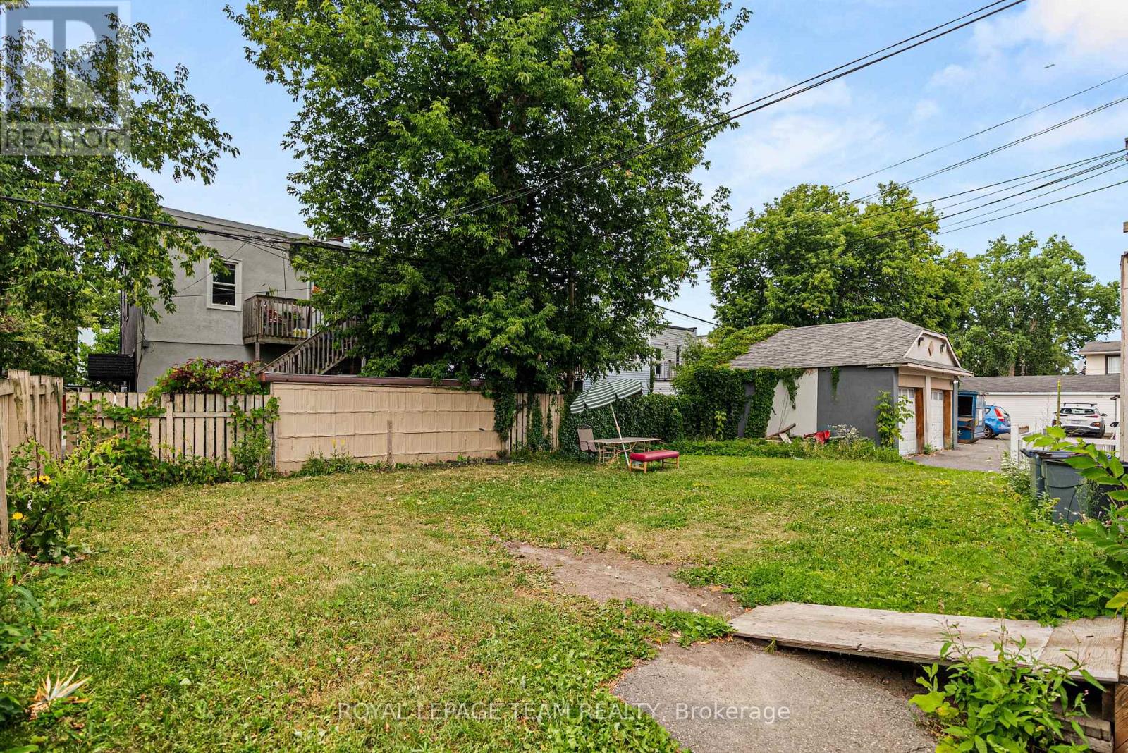 Photo 9 of 244 250 256 258 Hannah Street, Ottawa ON