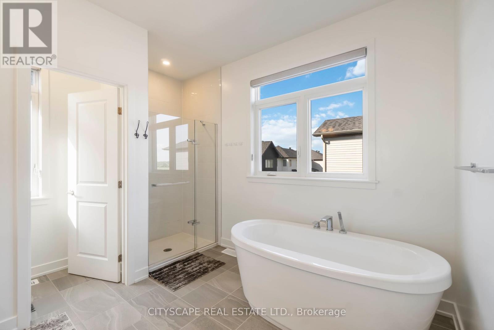 Photo 19 of 617 Kenabeek Terrace, Ottawa ON