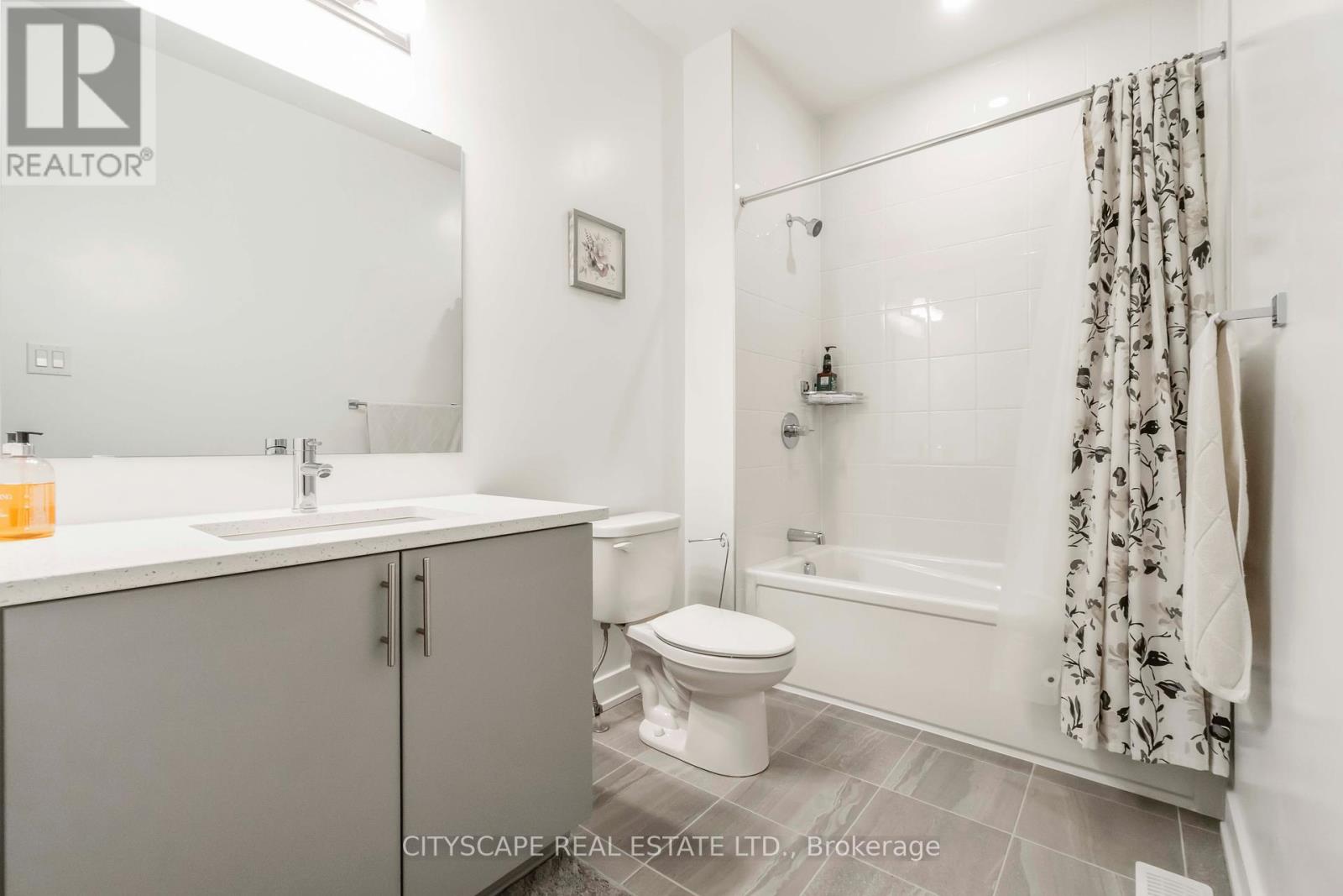 Photo 23 of 617 Kenabeek Terrace, Ottawa ON