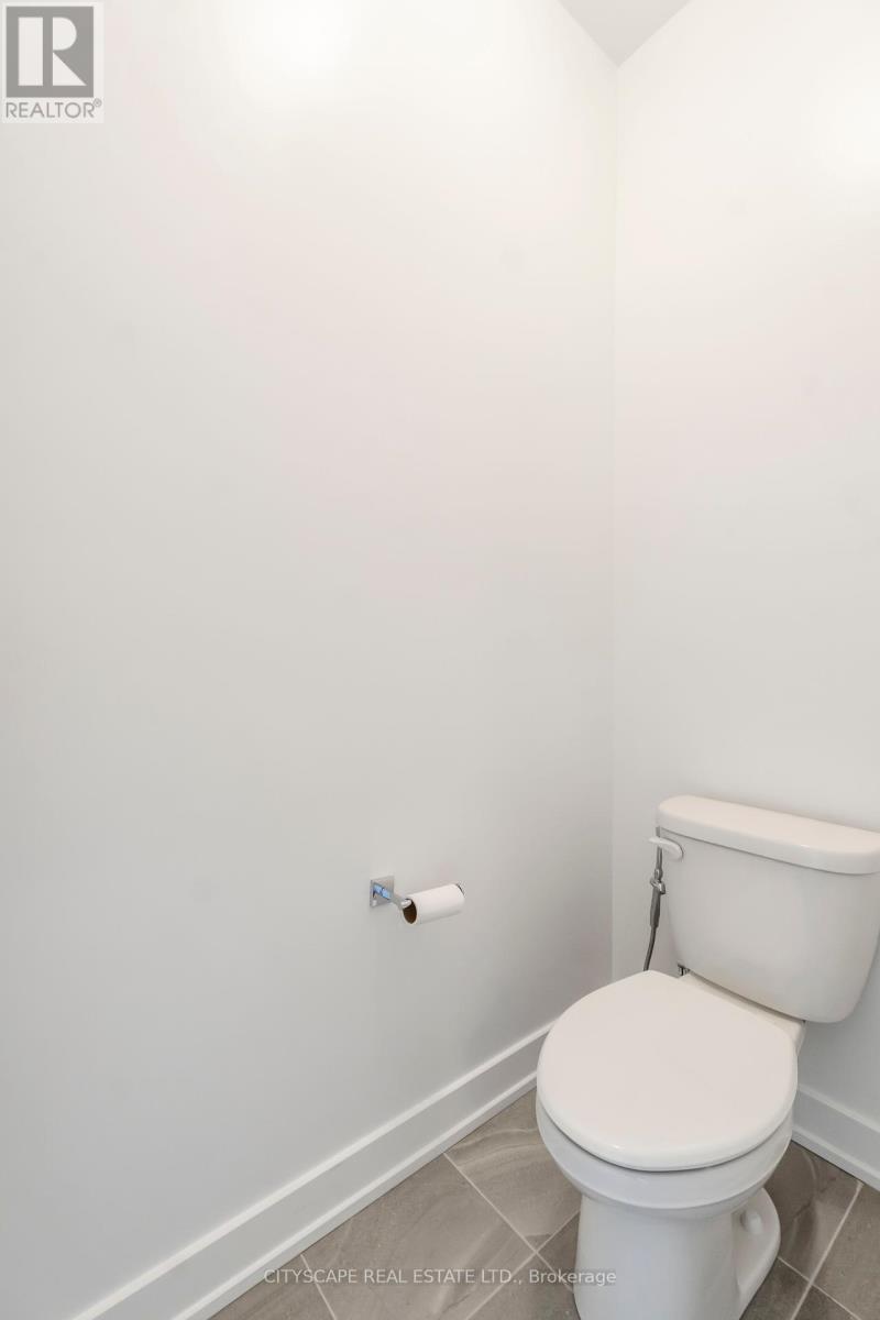Photo 27 of 617 Kenabeek Terrace, Ottawa ON