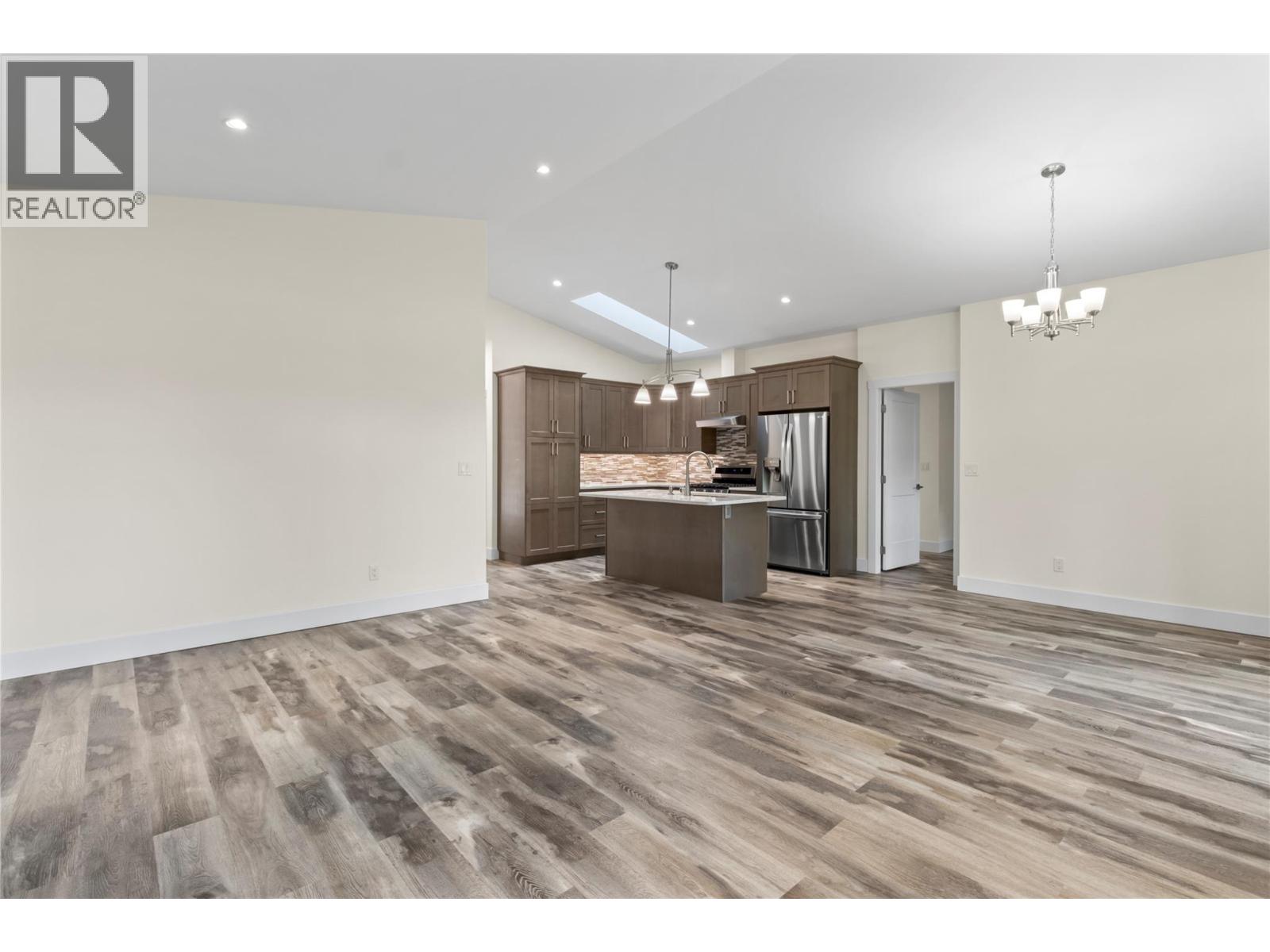 Photo 16 of 2715 Golf Course Drive Unit 28, Blind Bay BC