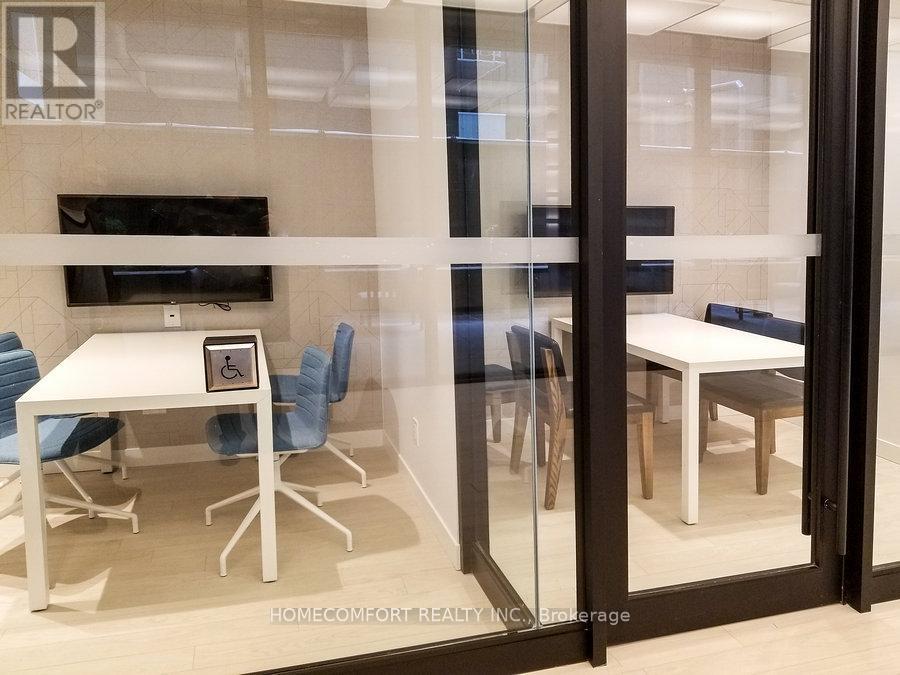 Photo 14 of 2906 85 Wood Street, Toronto ON