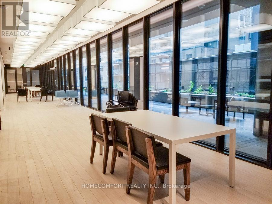 Photo 17 of 2906 85 Wood Street, Toronto ON