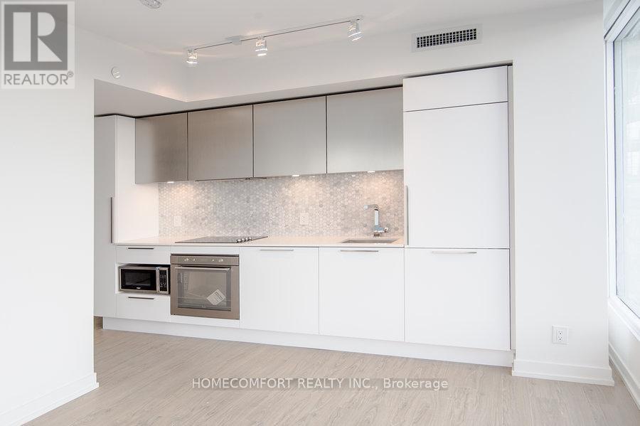 Photo 4 of 2906 85 Wood Street, Toronto ON