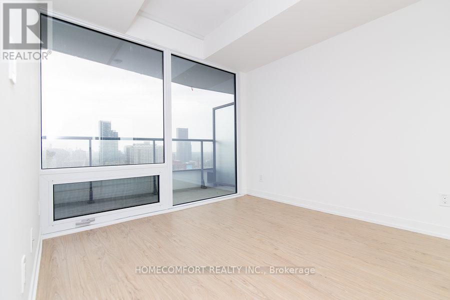 Photo 7 of 2906 85 Wood Street, Toronto ON