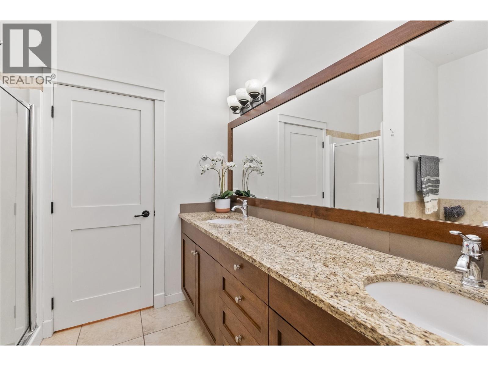 219 511 Yates Road, Kelowna