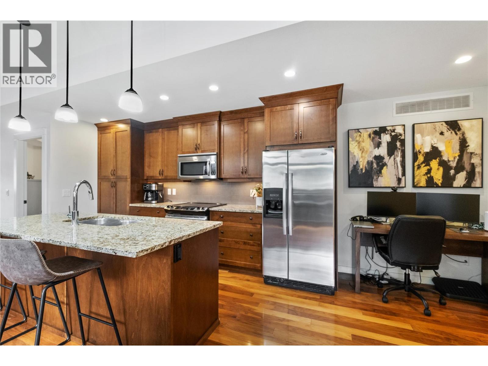 219 511 Yates Road, Kelowna