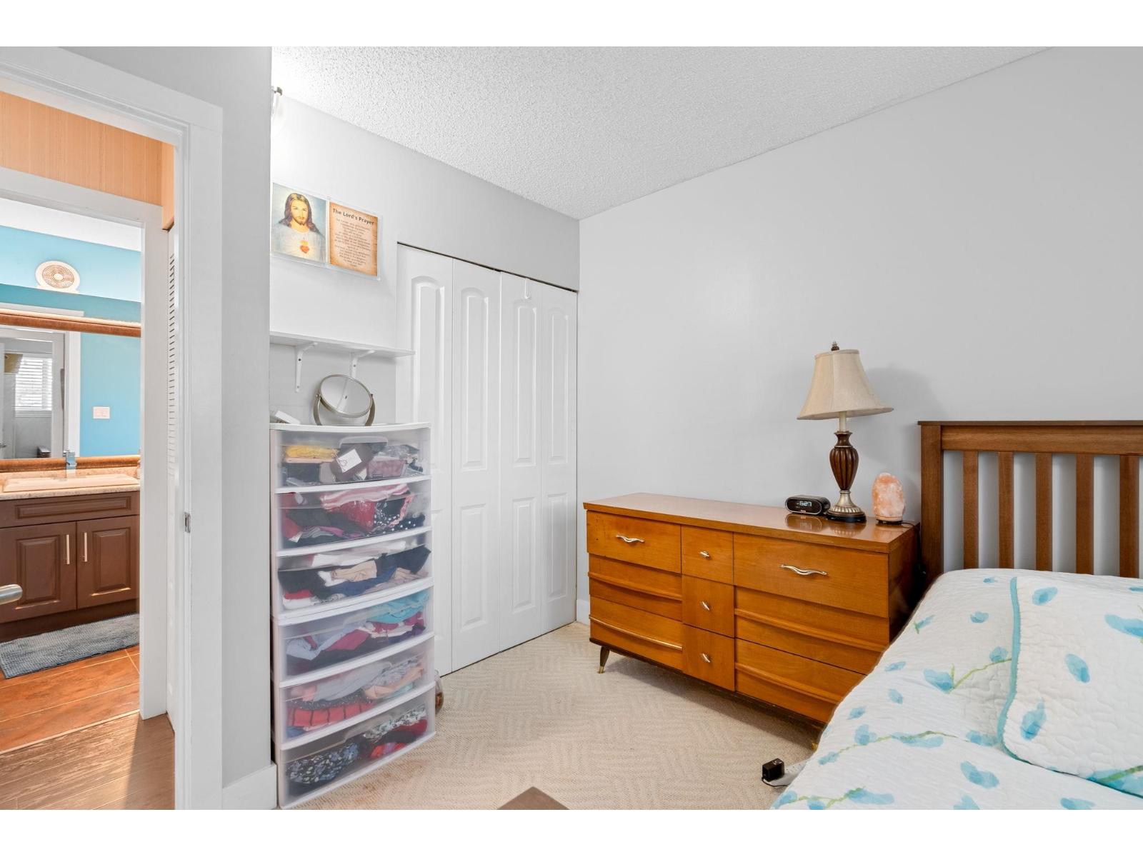 Photo 14 of 30 8555 King George Boulevard, Surrey BC