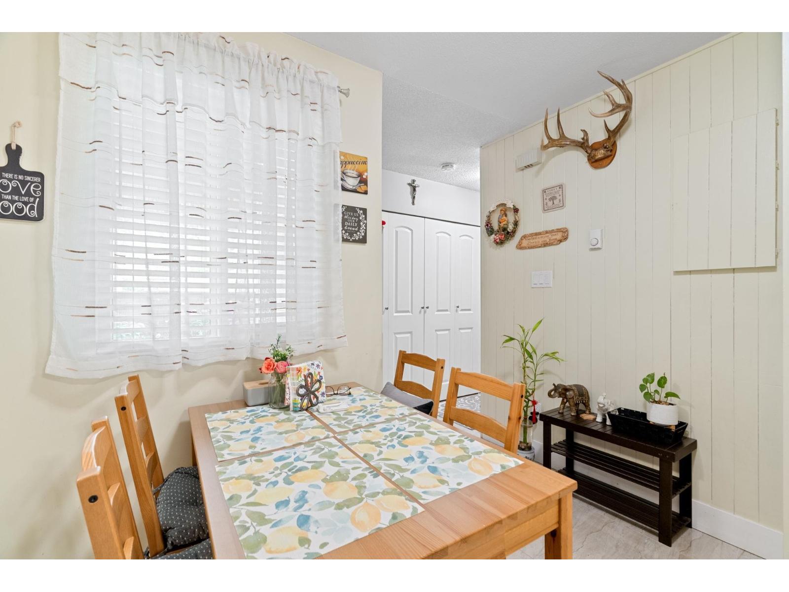 Photo 11 of 30 8555 King George Boulevard, Surrey BC