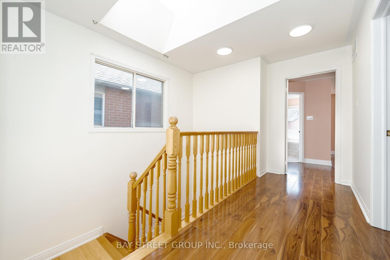 Photo 19 of 25 Formosa Drive, Richmond Hill ON